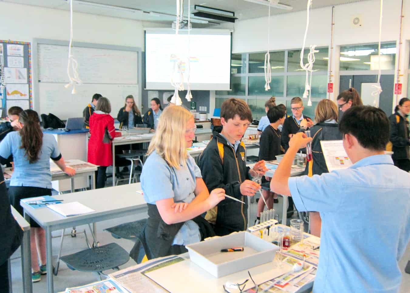 Science lab - Middle School